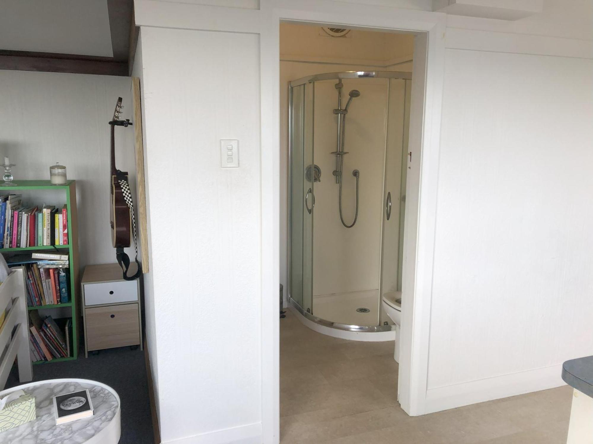 Seafront Haven In Island Bay With Deck, Outdoor Bath, And Parking Appartement Wellington Buitenkant foto