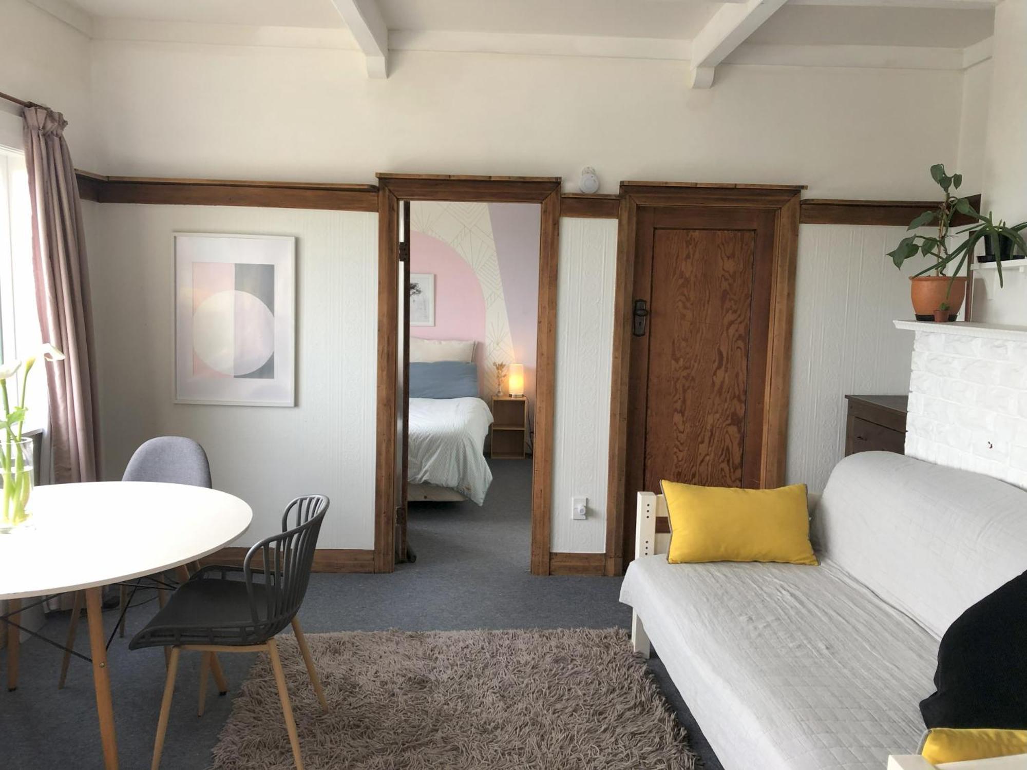 Seafront Haven In Island Bay With Deck, Outdoor Bath, And Parking Appartement Wellington Buitenkant foto